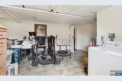 70 Delford Avenue, Bergenfield, NJ 07621 - Photo 21