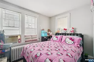 70 Delford Ave, Bergenfield, NJ 07621 - Photo 15