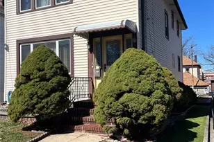 579 Oregon Ave, Cliffside Park, NJ 07010 - Photo 3