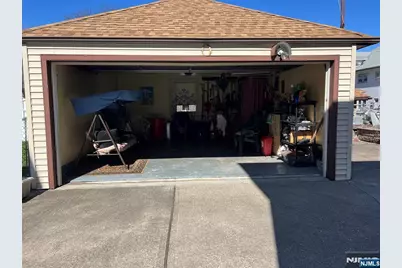 579 Oregon Avenue, Cliffside Park, NJ 07010 - Photo 35