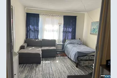 579 Oregon Avenue, Cliffside Park, NJ 07010 - Photo 15