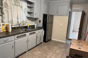 579 Oregon Ave, Cliffside Park, NJ 07010 - Photo 5