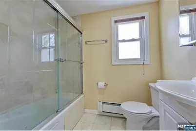 577 Forest Avenue, Paramus, NJ 07652 - Photo 27