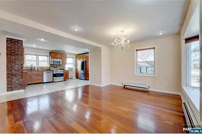 577 Forest Avenue, Paramus, NJ 07652 - Photo 7