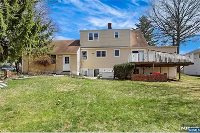 577 Forest Avenue, Paramus, NJ 07652 - Photo 5