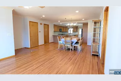 277 Wallington Avenue, Wallington, NJ 07057 - Photo 3