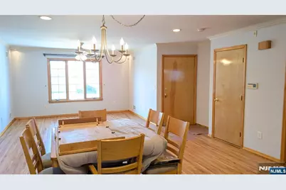 277 Wallington Avenue, Wallington, NJ 07057 - Photo 7