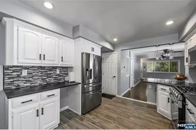 31-33 William Street, Bergenfield, NJ 07621 - Photo 9