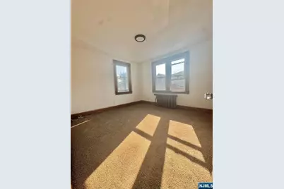 688 Kingsland Avenue 2 #2, Ridgefield, NJ 07657 - Photo 11