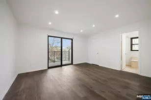 1431 John St, Fort Lee, NJ 07024 - Photo 21