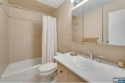 2150 Center Avenue 3C #3C, Fort Lee, NJ 07024 - Photo 19