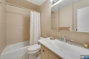 2150 Center Ave 3C, Fort Lee, NJ 07024 - Photo 19