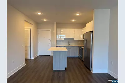 470 Main Street 413 #413, Fort Lee, NJ 07024 - Photo 3