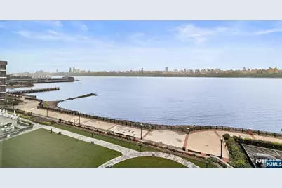 9 Somerset Lane 501 #501, Edgewater, NJ 07020 - Photo 11