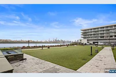 9 Somerset Lane 501 #501, Edgewater, NJ 07020 - Photo 21