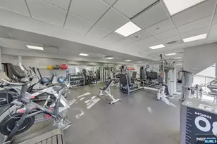 33 Colony Rd, Edgewater, NJ 07020 - Photo 11