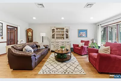 775 Mountain Avenue, Wyckoff Township, NJ 07481 - Photo 9