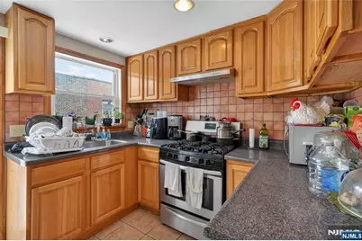 99 Bruen Street, Newark, NJ 07105 - Photo 9