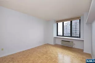 100 Carlyle 11J-N, Cliffside Park, NJ 07010 - Photo 15