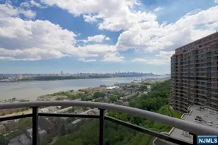100 Carlyle 11J-N, Cliffside Park, NJ 07010 - Photo 1