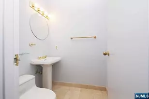 100 Carlyle 11J-N, Cliffside Park, NJ 07010 - Photo 19