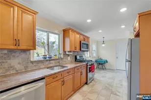 157 Glenbrook Pkwy, Englewood, NJ 07631 - Photo 15