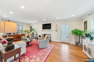 157 Glenbrook Pkwy, Englewood, NJ 07631 - Photo 9