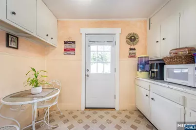 53 Elmwood Avenue, Bogota, NJ 07603 - Photo 13