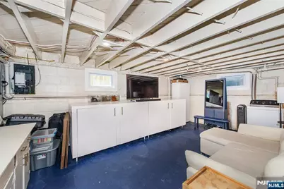 68 Newman Avenue, Verona, NJ 07044 - Photo 35