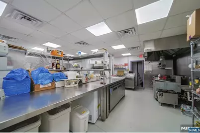 325 Broad Avenue, Palisades Park, NJ 07650 - Photo 9