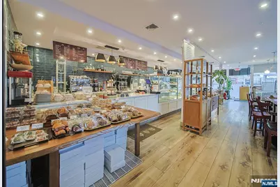 325 Broad Avenue, Palisades Park, NJ 07650 - Photo 5