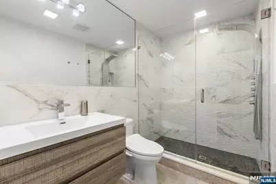 504 Undercliff Avenue, Edgewater, NJ 07020 - Photo 37