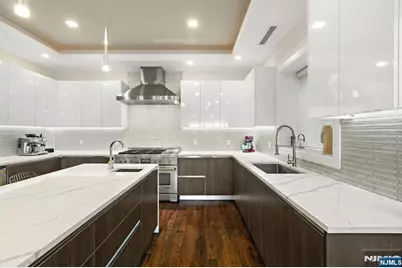 504 Undercliff Avenue, Edgewater, NJ 07020 - Photo 7