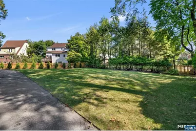 65 Merrison Street, Teaneck Township, NJ 07666 - Photo 33