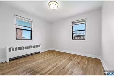 2329 Hudson Terrace E9 #E9, Fort Lee, NJ 07024 - Photo 13