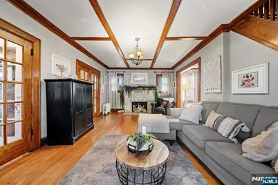 81 Vreeland Avenue, Midland Park, NJ 07432 - Photo 3