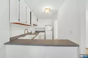 2200 Central Road 3U, Fort Lee, NJ 07024 - Photo 7