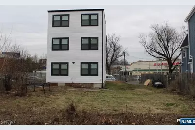 10 Bruen Avenue, Irvington, NJ 07111 - Photo 3