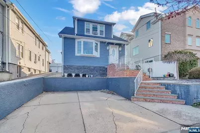 644 Valley Brook Avenue, Lyndhurst Township, NJ 07071 - Photo 1