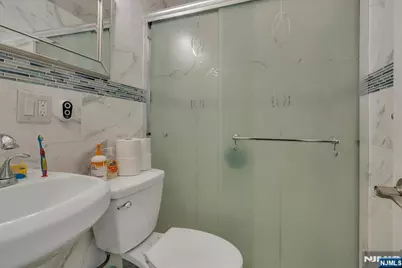 644 Valley Brook Avenue, Lyndhurst Township, NJ 07071 - Photo 11