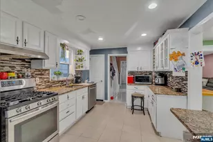 644 Valley Brook Ave, Lyndhurst Township, NJ 07071 - Photo 23