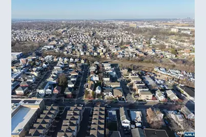 644 Valley Brook Avenue, Lyndhurst Township, NJ 07071 - Photo 35