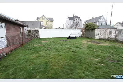 309 Monroe Street, Carlstadt, NJ 07072 - Photo 15