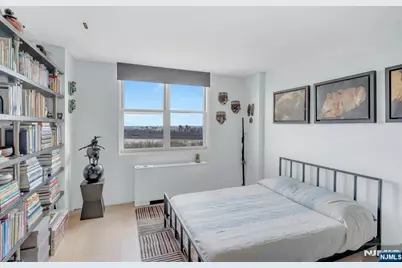 2200 N Central 15G #15G, Fort Lee, NJ 07024 - Photo 35