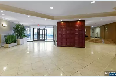 2200 N Central 15G #15G, Fort Lee, NJ 07024 - Photo 3