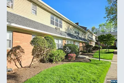 20A Lakeview Avenue, Leonia, NJ 07605 - Photo 1
