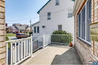 618 3rd Avenue, Lyndhurst Township, NJ 07071 - Photo 3