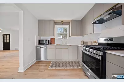 28 Kensington Avenue, Norwood, NJ 07648 - Photo 9