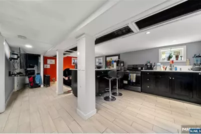 461 Greenmount Avenue, Cliffside Park, NJ 07010 - Photo 19