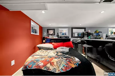 461 Greenmount Avenue, Cliffside Park, NJ 07010 - Photo 21